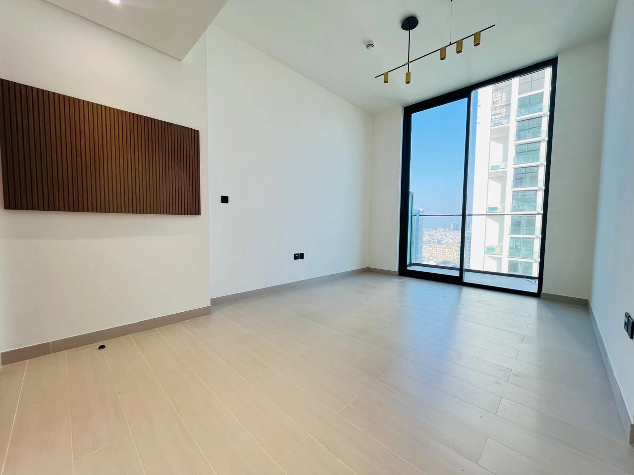 1 BEDROOM FOR RENT IN BINGHATTI GARDENIA