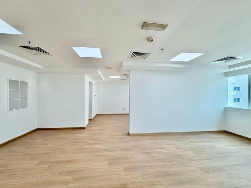 OFFICE SPACE FOR RENT IN YE BUSINESS TOWER