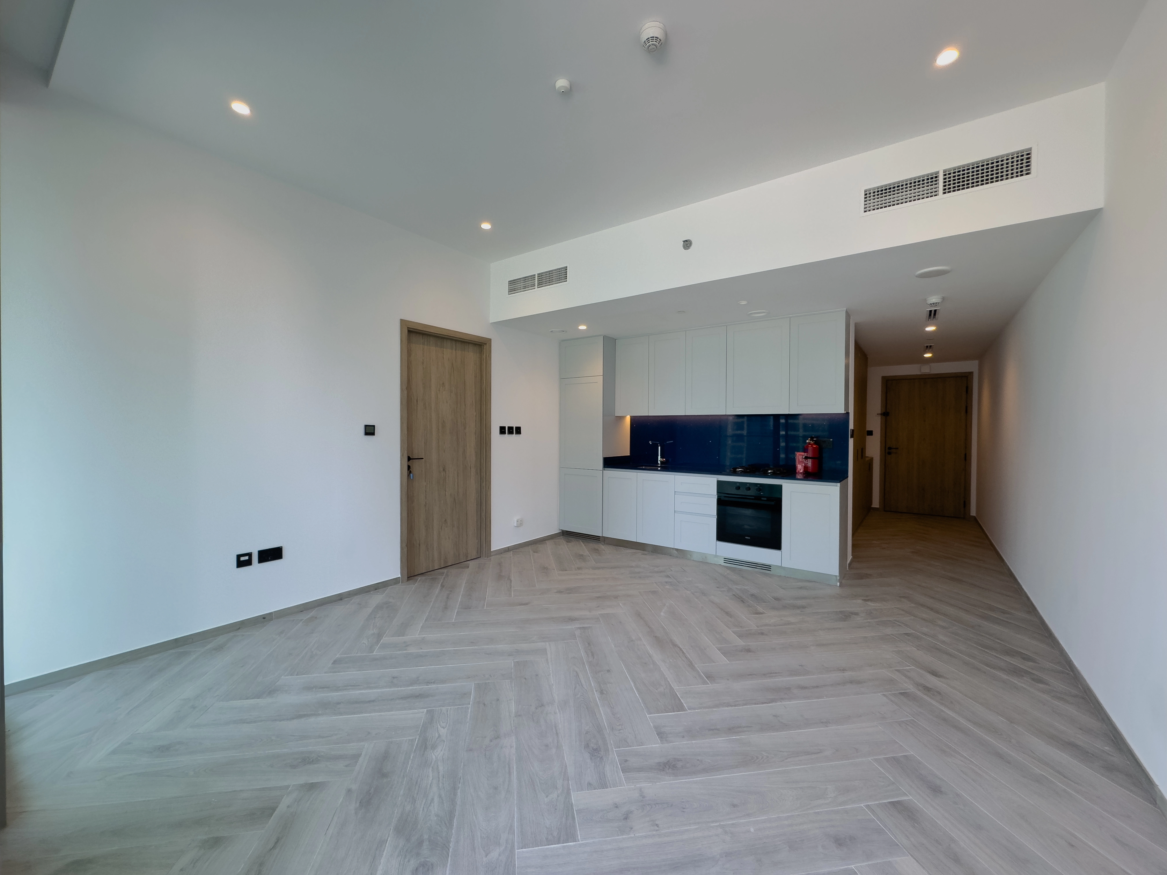 1 BEDROOM FOR SALE IN PENINSULA THREE
