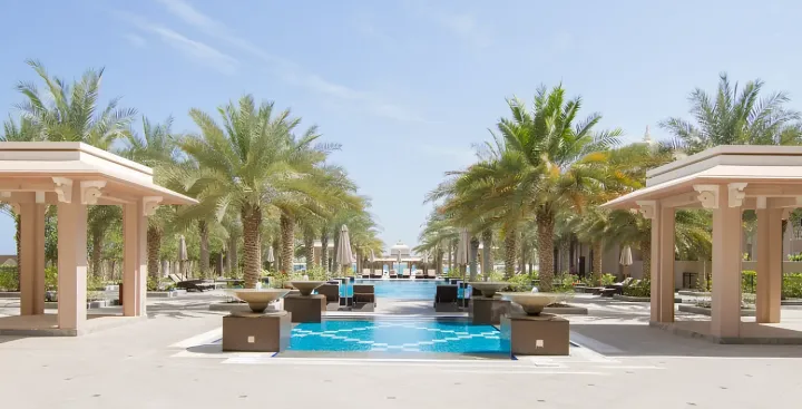 Grandeur Residences