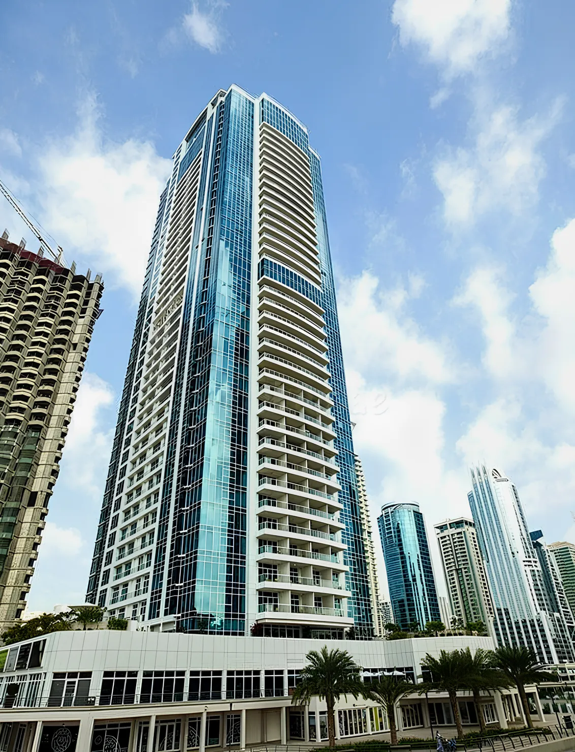 Laguna Tower — 1