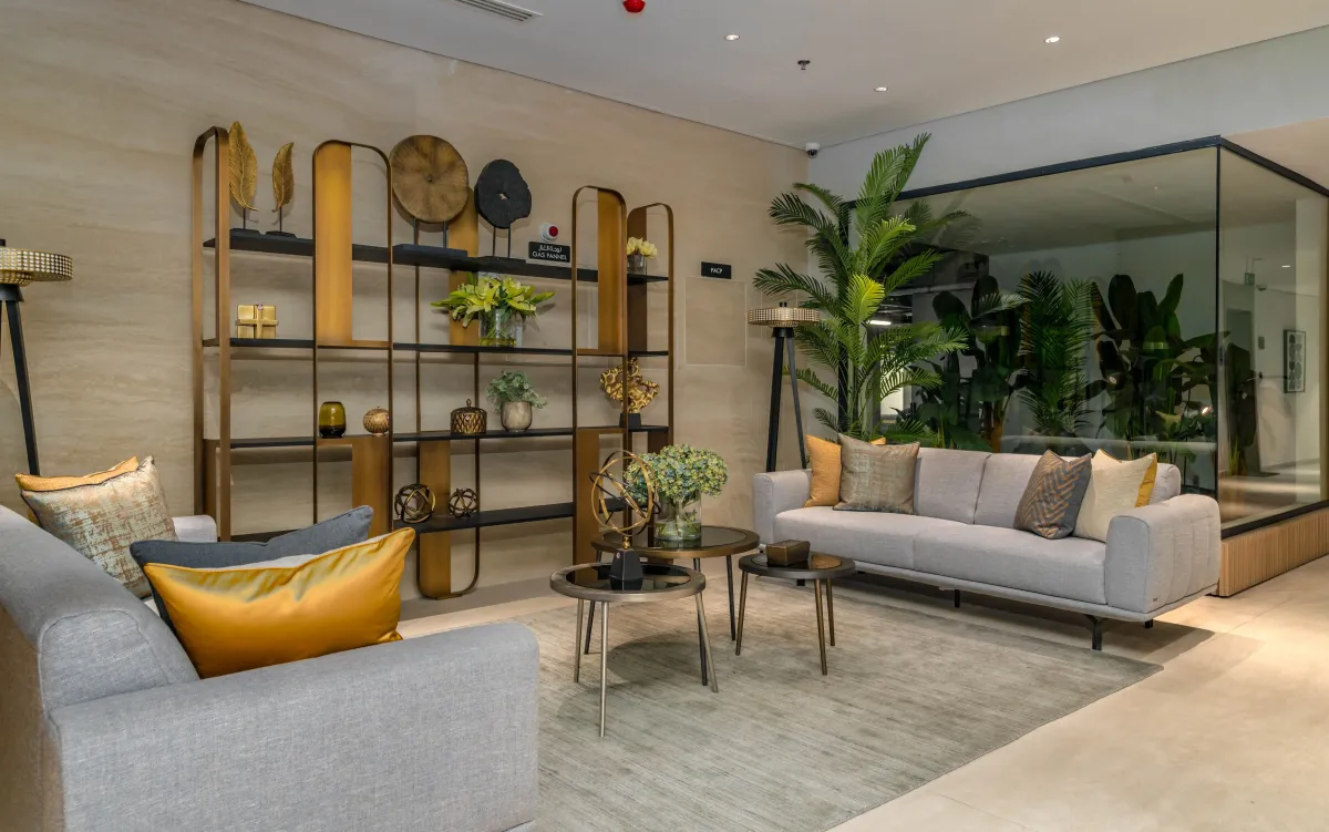 Beverly Residence — 2