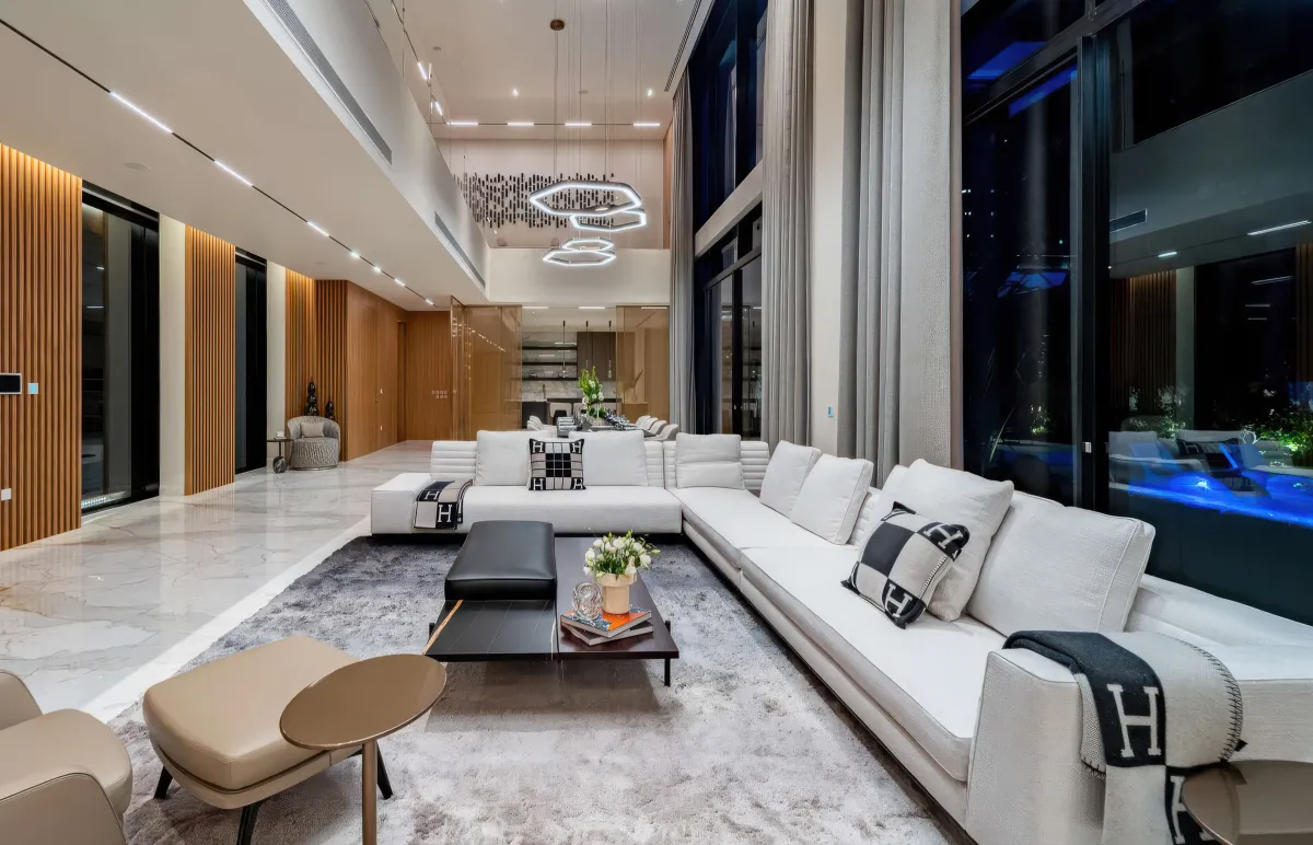 R9 Mansion — 3