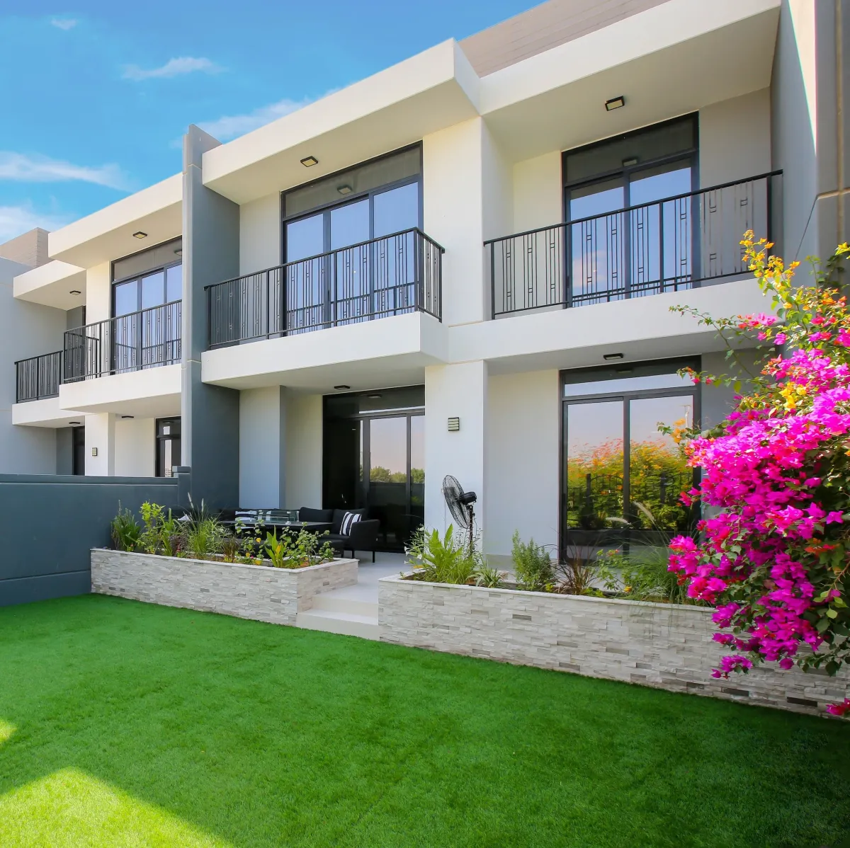 Casa Flores — 2