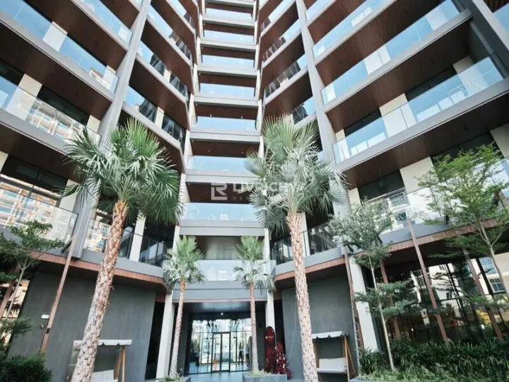 Spacious 2BHK | Luxury Living | Furnished