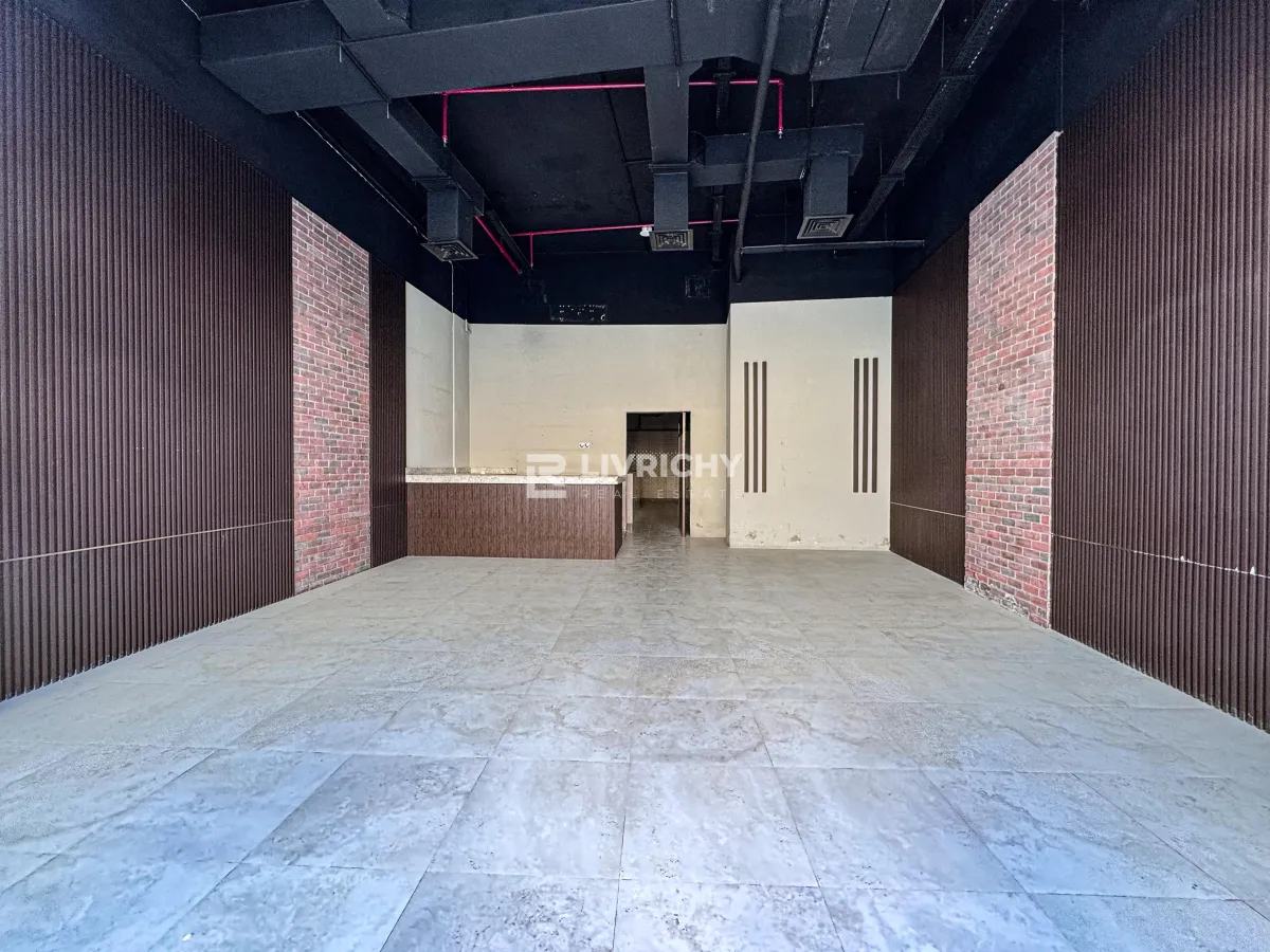 Shell And Core | Prime Retail | Semi-Fitted — 2