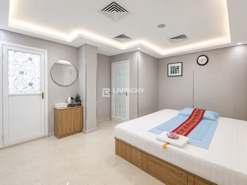 Retail Shop | High Visibility | Prime Location — 2