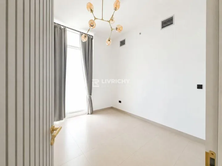 Community View | Near Metro | Big Balcony