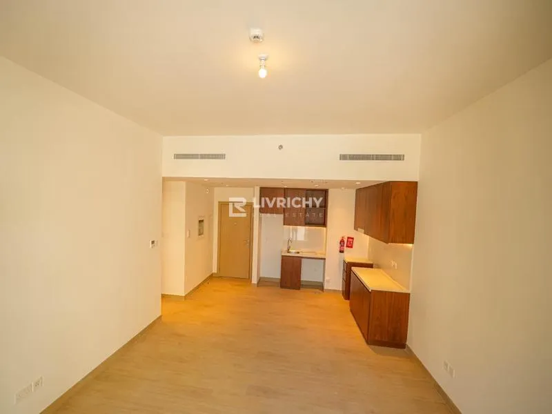 Premium Living | Ready To Move | Beach Access — 2