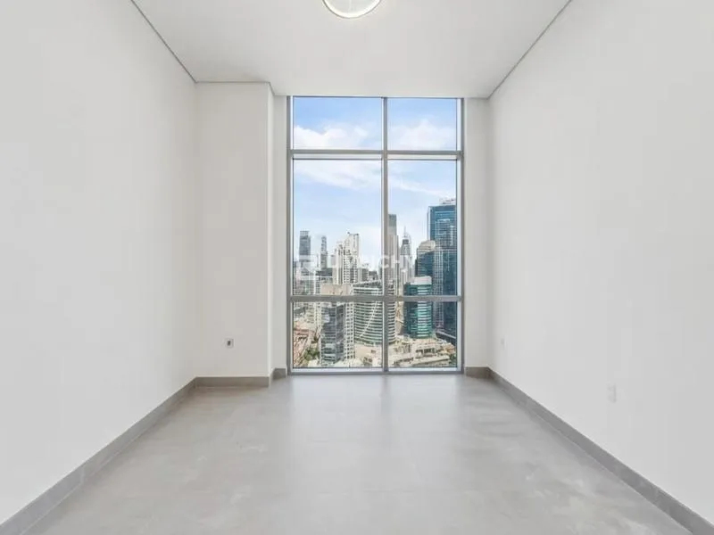 Corner Unit | Burj Khalifa N Canal View | Luxury — 2