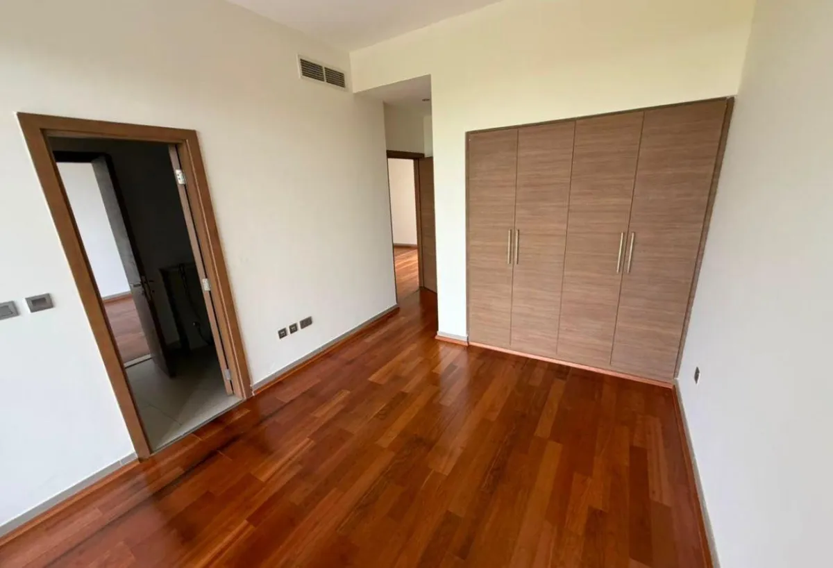Spacious 5BR Villa | Vacant | Prime Location — 2
