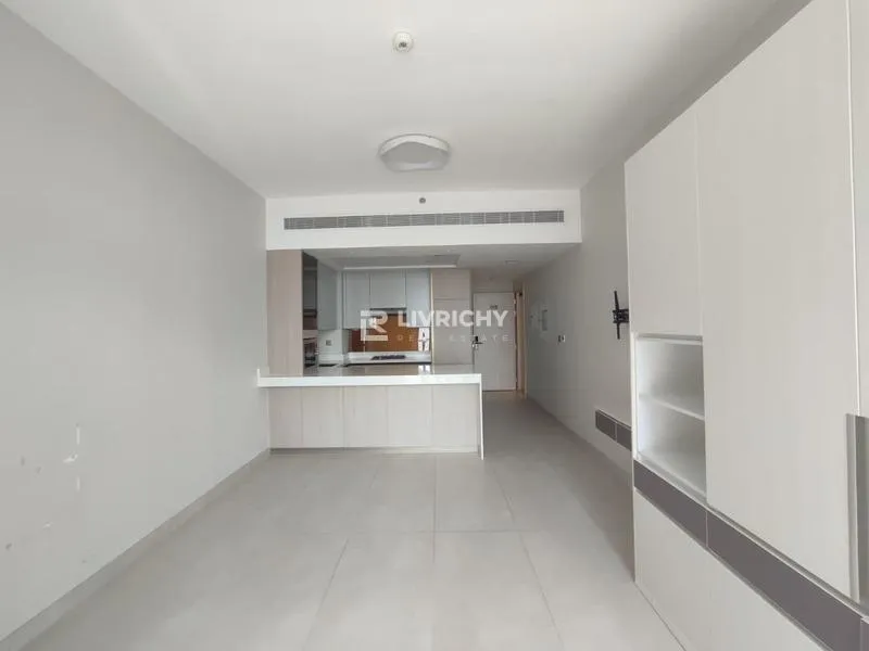 Free Wifi | Easy Access | Bright Studio — 1