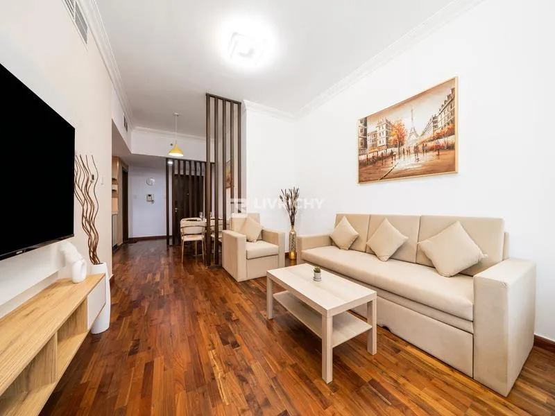 Modern Layout | Upgraded | Fully Furnished — 3