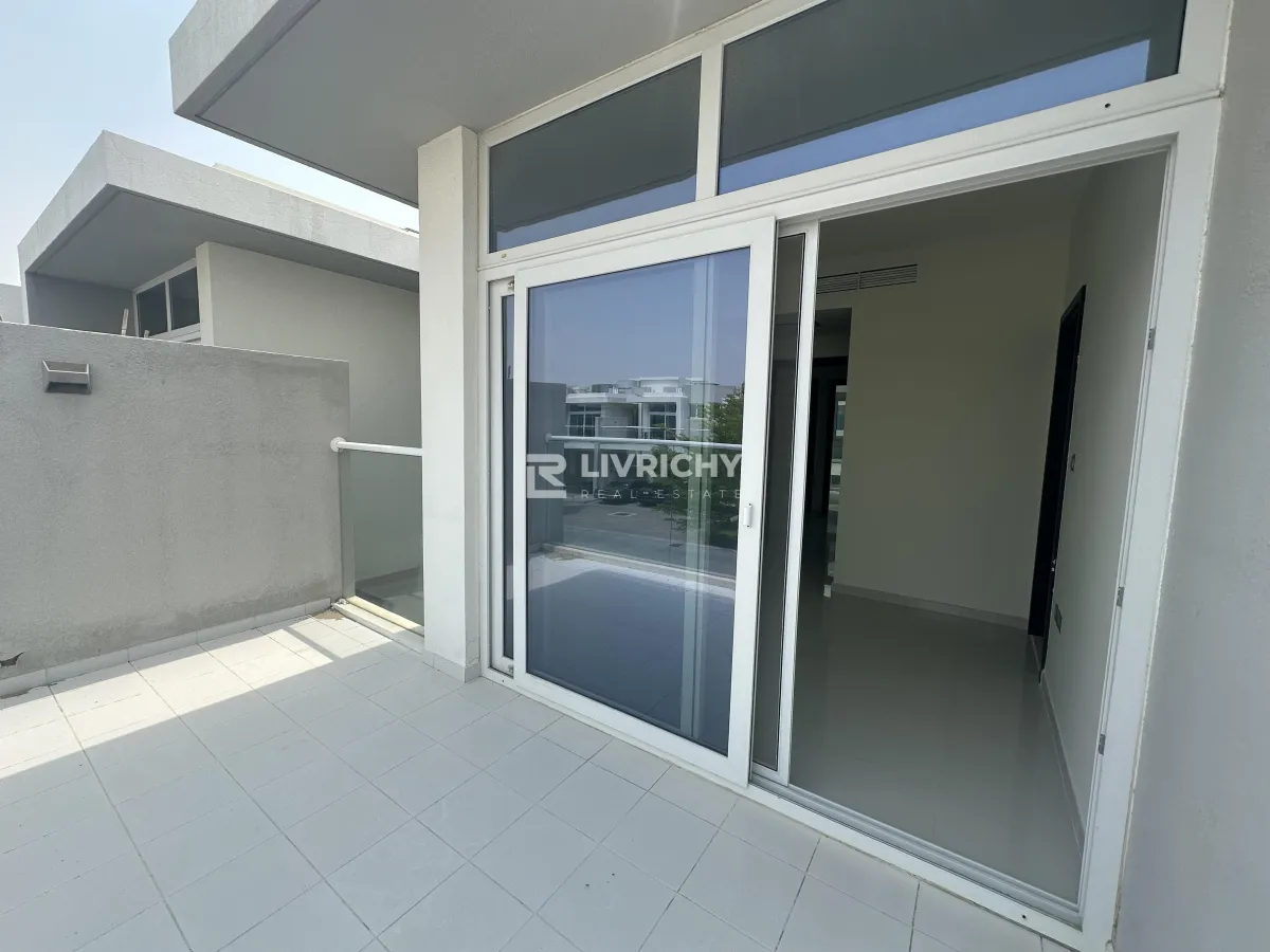 3 Bed | Mid Unit | Rented | B2B | No Commission — 2