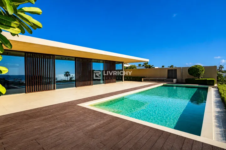 Вилла с 4 спальнями на продажу в Seaside Hills Villas