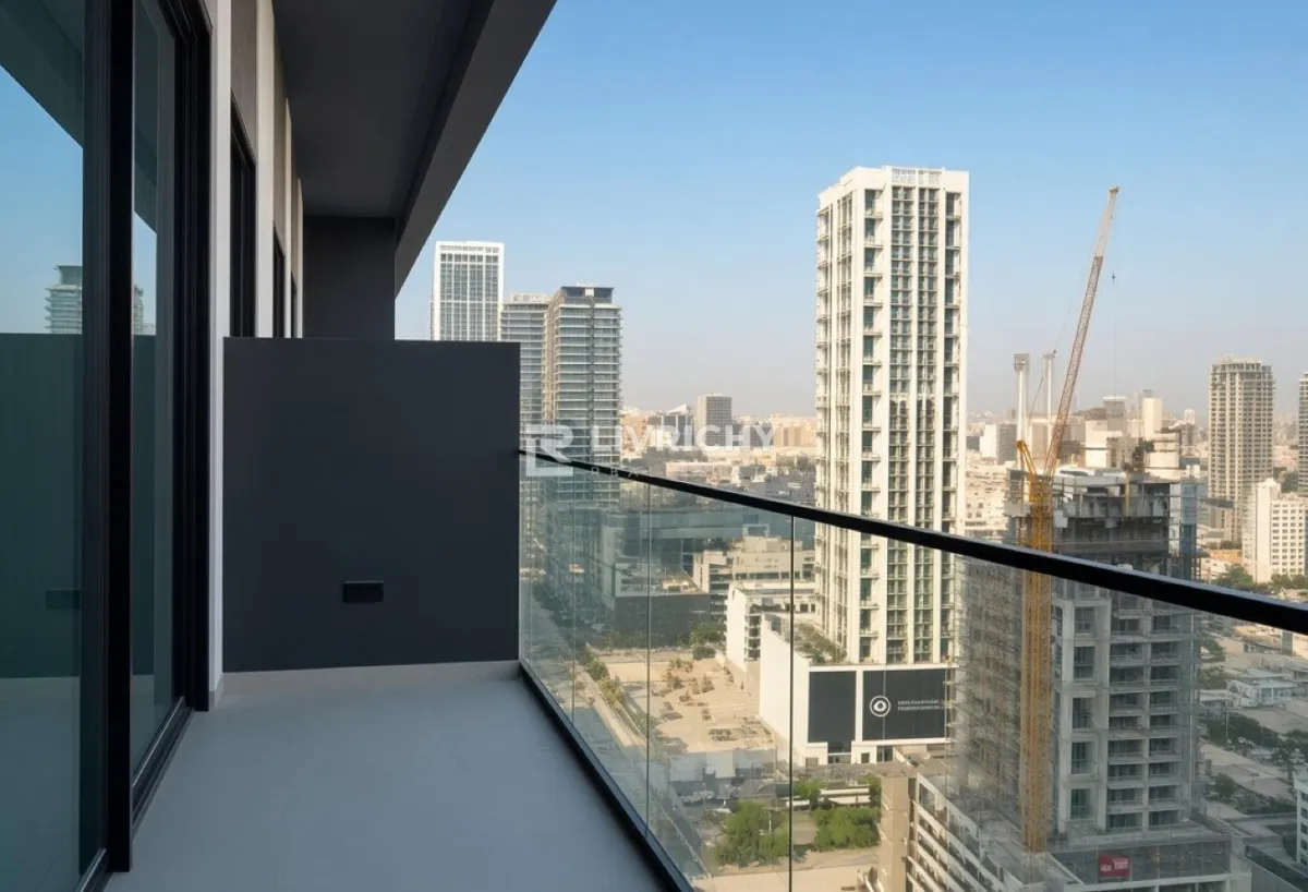 Premium 1 Br | Big Layout | Prime Location — 1