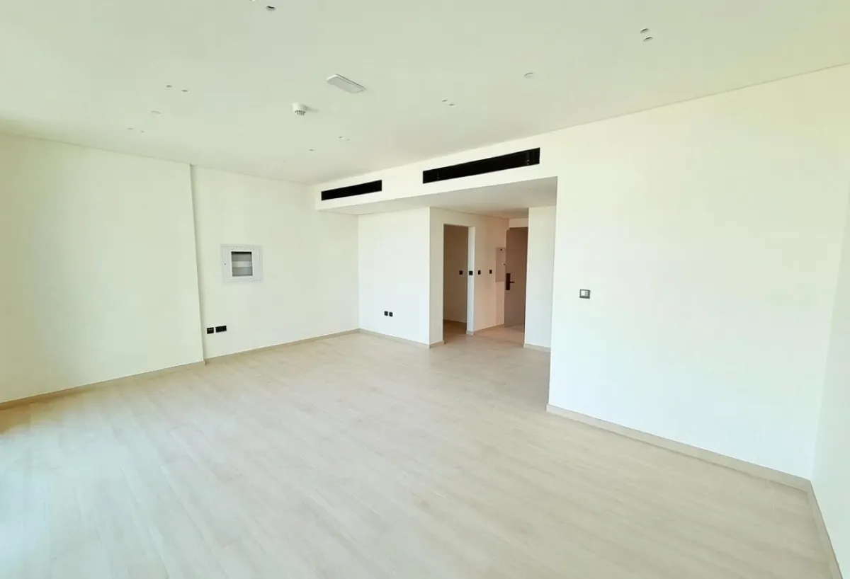 Modern Office | Skyline Views | Prime Location — 3