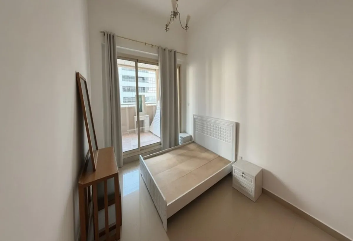 Furnished | Close To Dmcc Metro |  Canal View — 2