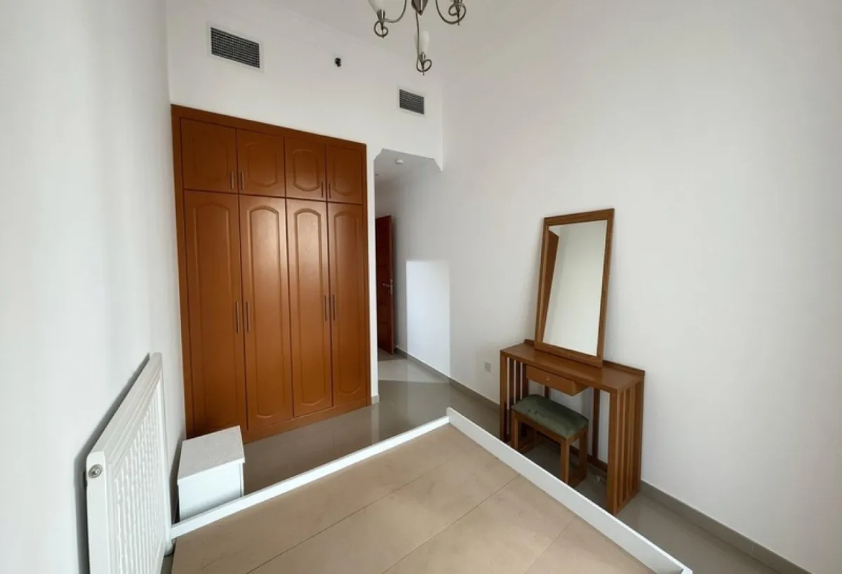 Furnished | Close To Dmcc Metro |  Canal View — 3