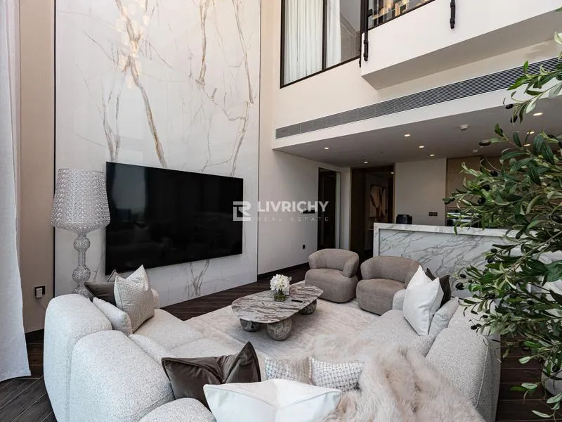 Luxury Duplex | High Floor | Skyline View — 3