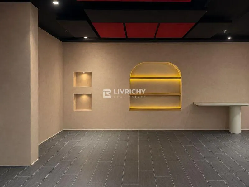 Premium Office I High Quality | Prime Location — 2