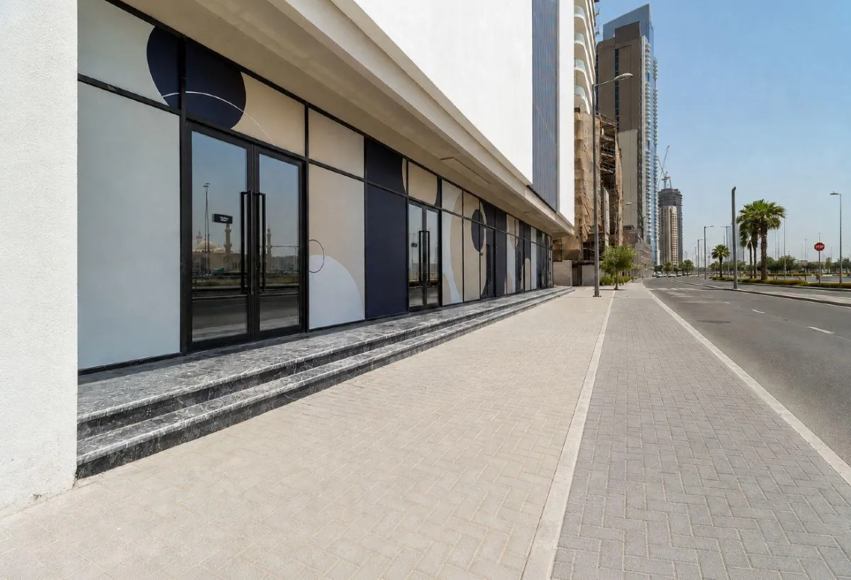 High Visibility | Main Road Facing | Flexible Size — 1