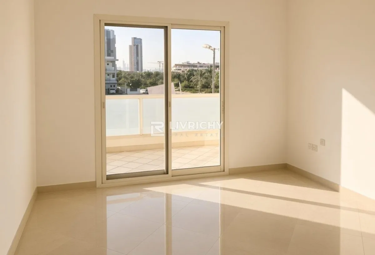 Prime 4 Br Villa | Community View | Ready To Move — 3