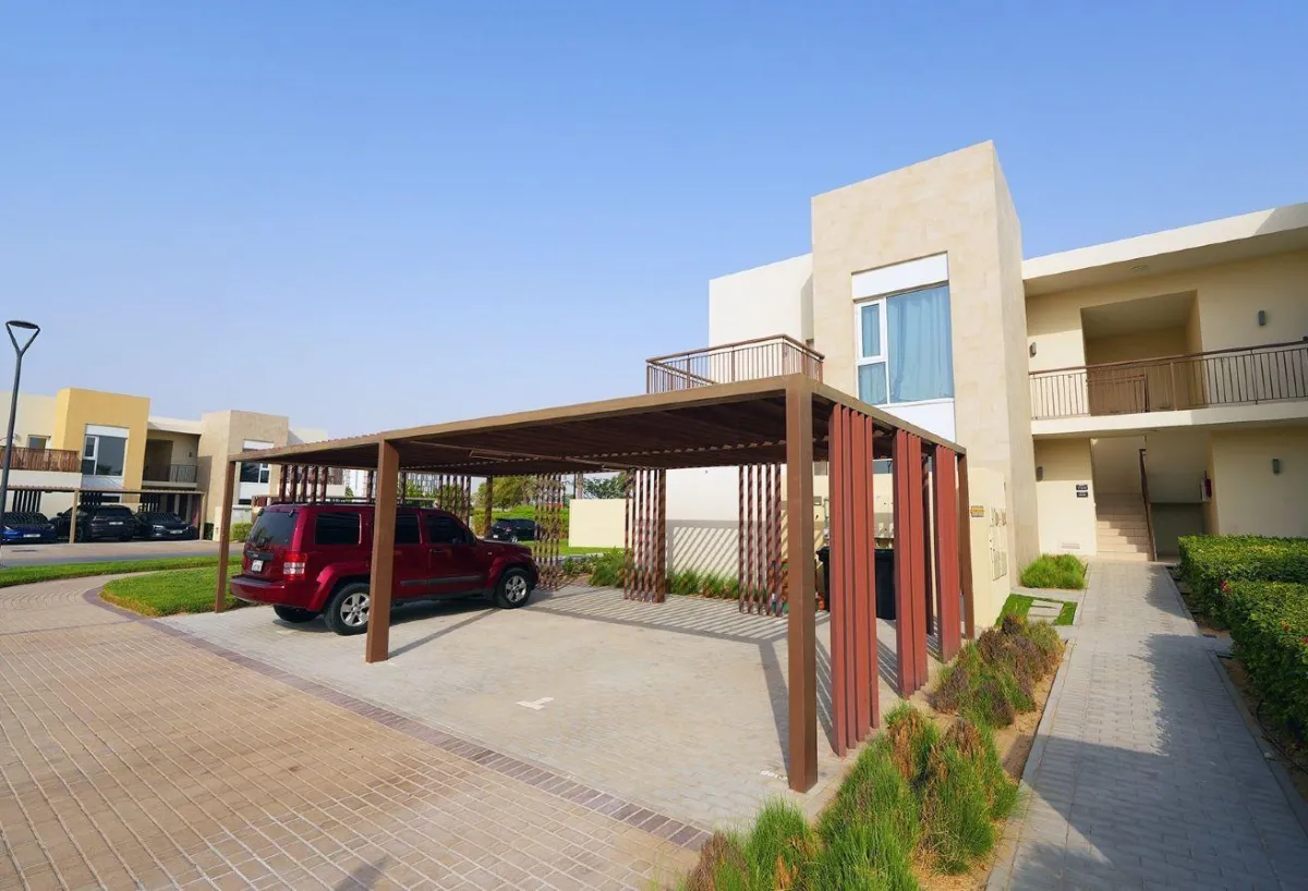 Ready To Move | Family Community | Great Location — 1