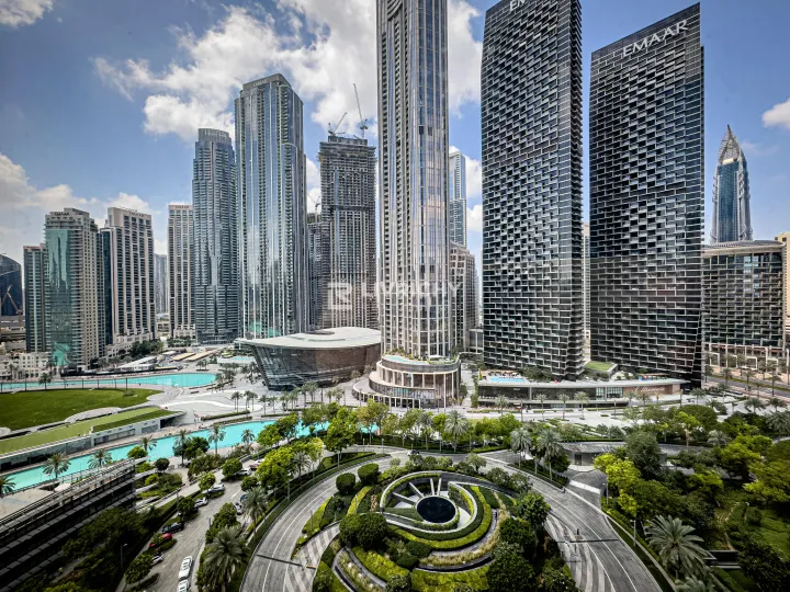 Furnished | Open Skyline Views | Vacant | Terrace