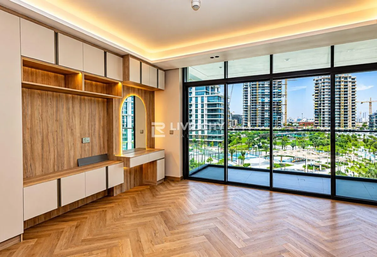 Upgraded 2BR | Modern Finishes | Central Park — 2
