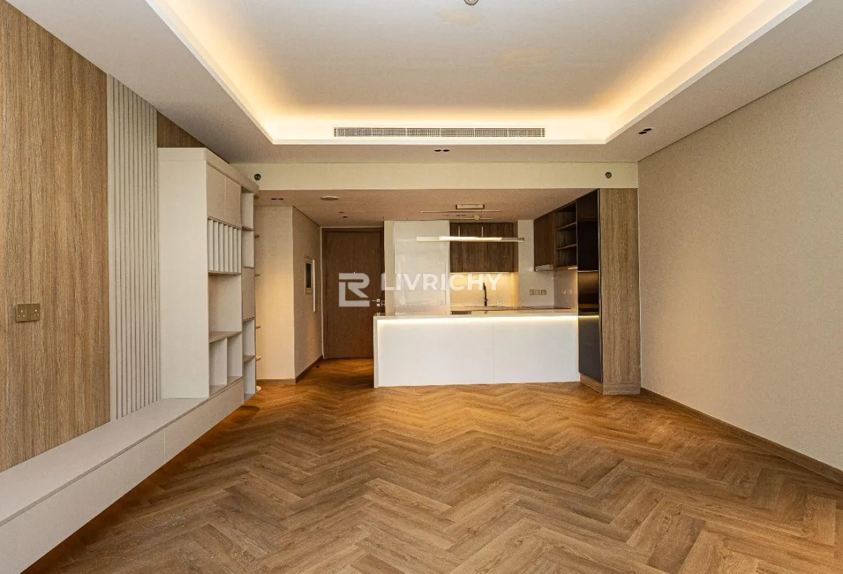 Upgraded 2BR | Modern Finishes | Central Park — 3
