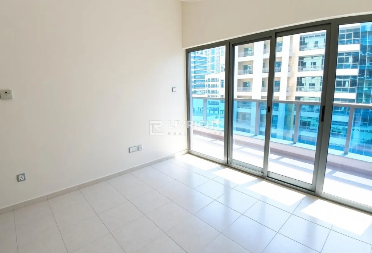 Partial Marina View | Chiller Free  | Vacant — 2