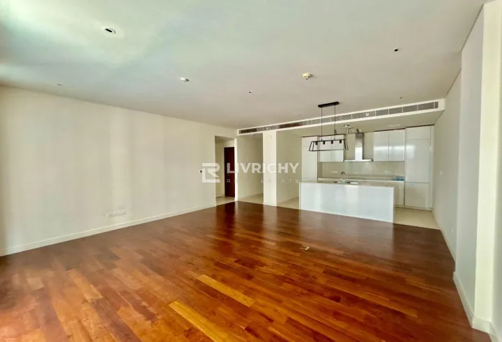 Spacious 1 Br | City Walk | Good Location