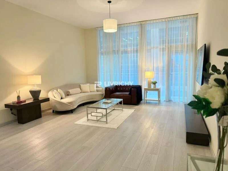 Spacious 1BR | Great Location | Vacant — 2