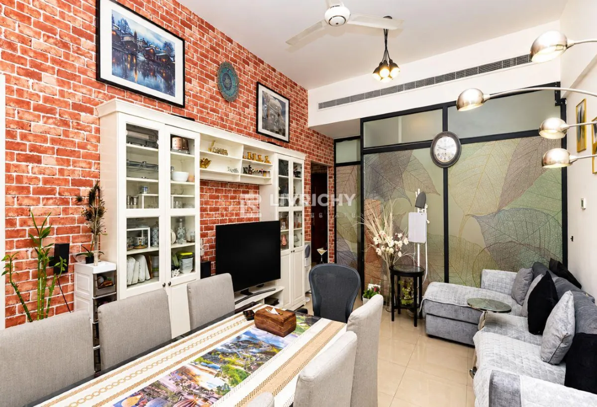 Huge 1BR + Flexi Room | Rare Layout | Best Price — 1