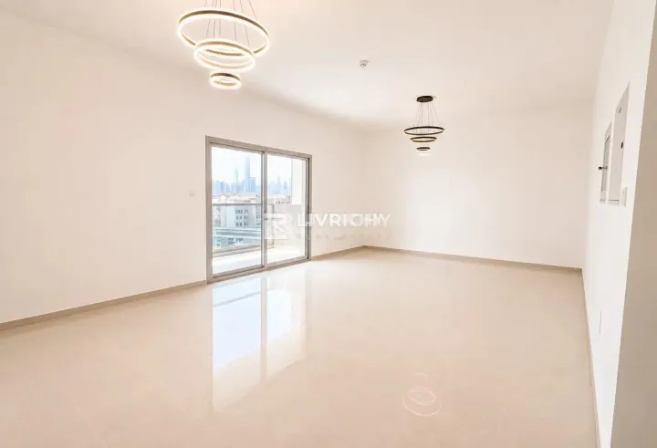 Partial Marina Skyline View | Spacious | Modern