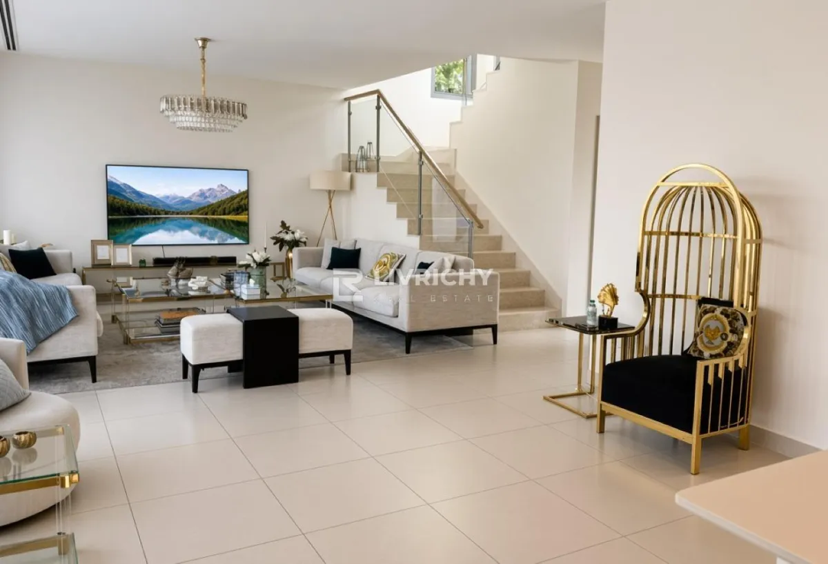 Corner Unit | Single Row | Spacious 5BR Villa — 2
