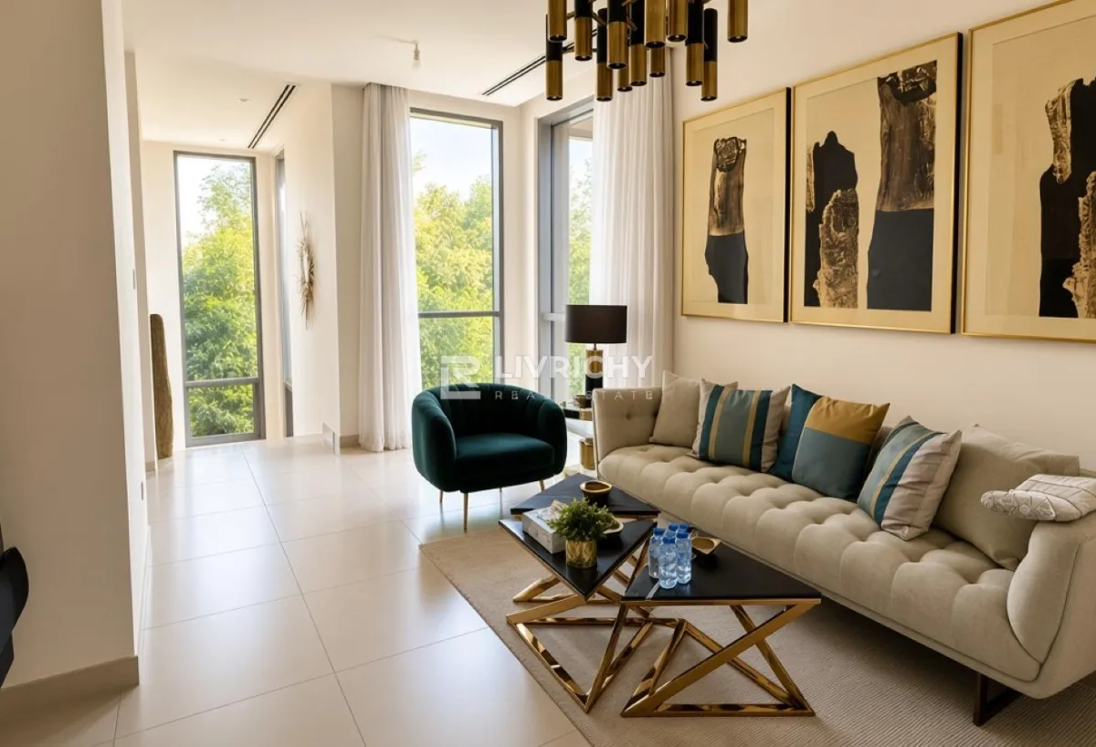Corner Unit | Single Row | Spacious 5BR Villa — 3