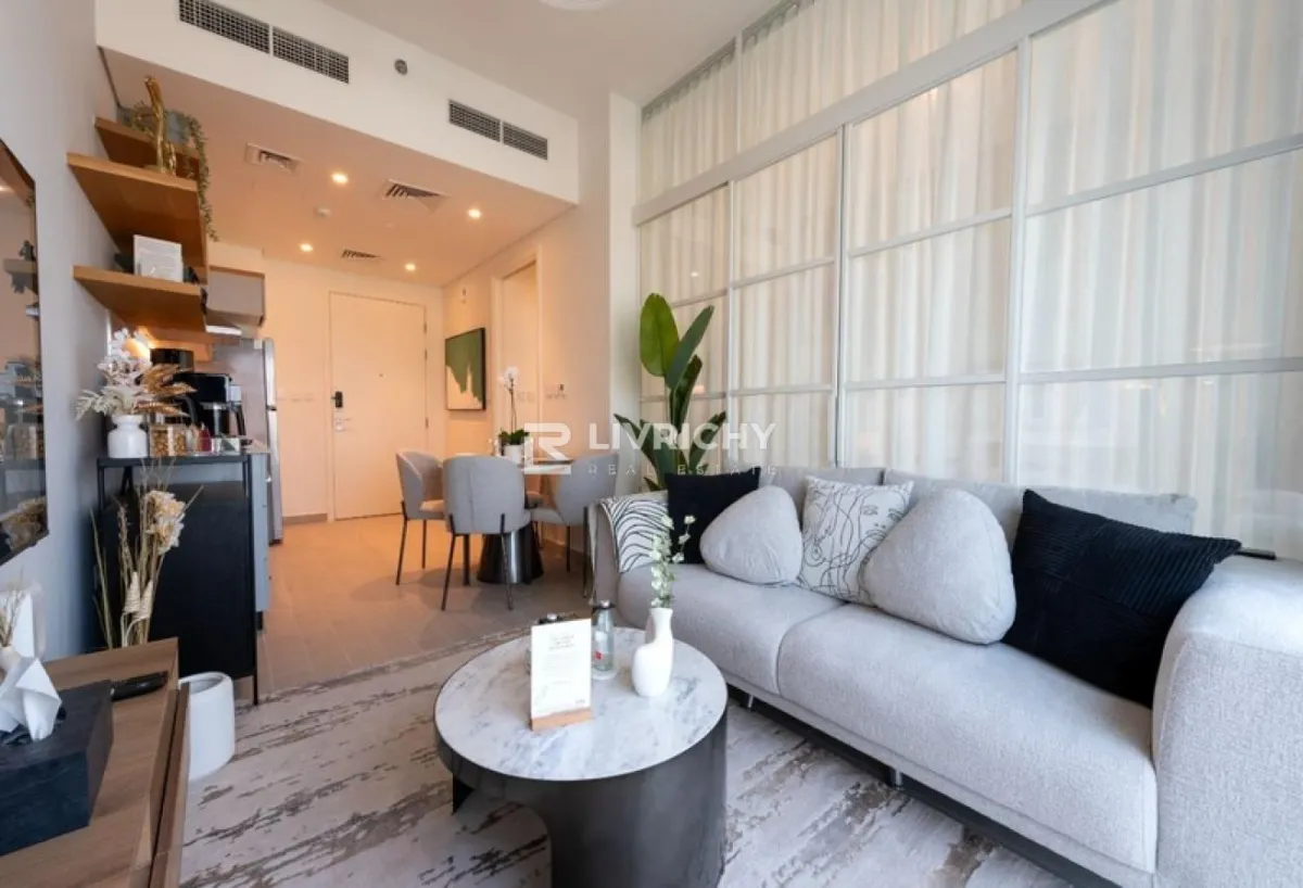 Fully Furnished | Modern Unit | Bright 1BR — 1
