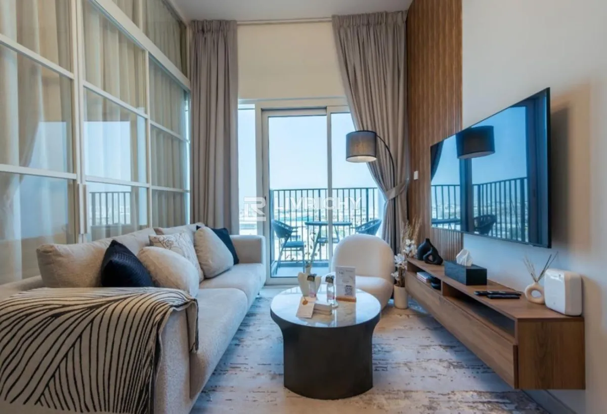 Fully Furnished | Modern Unit | Bright 1BR — 2