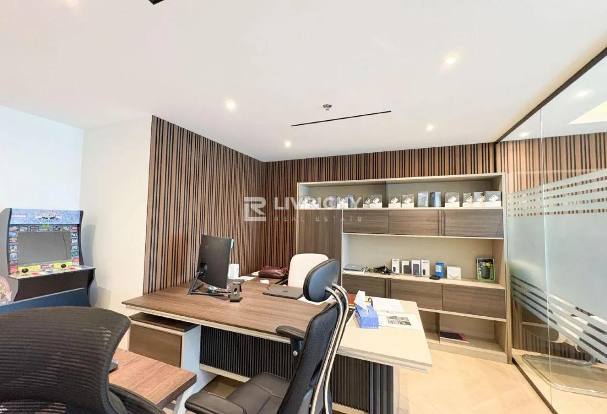 Офис в аренду в Dubai Star — 2