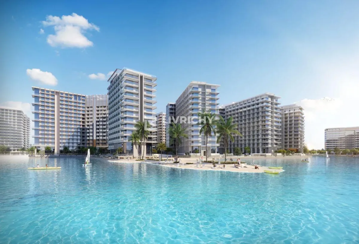 Prime Studio | Waterfront Living | Genuine Resale — 2