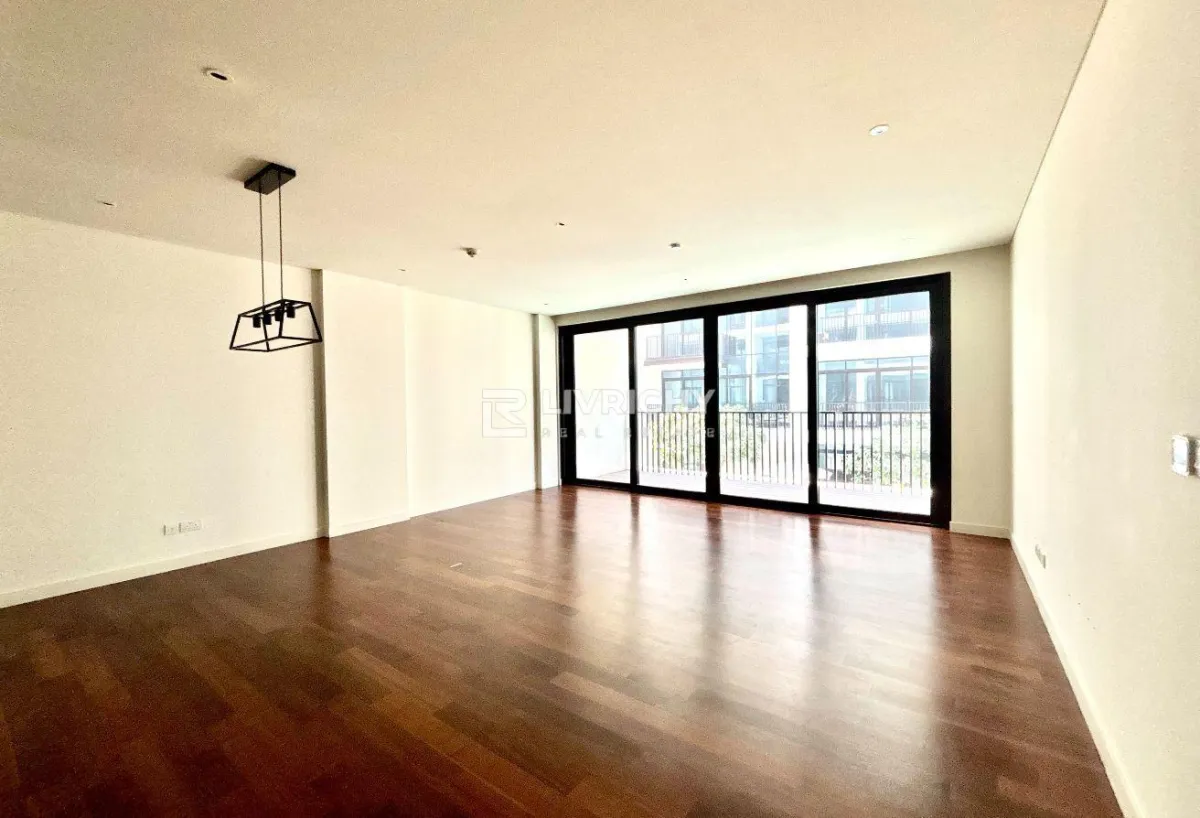 Spacious 1 Br | City Walk | Good Location — 3